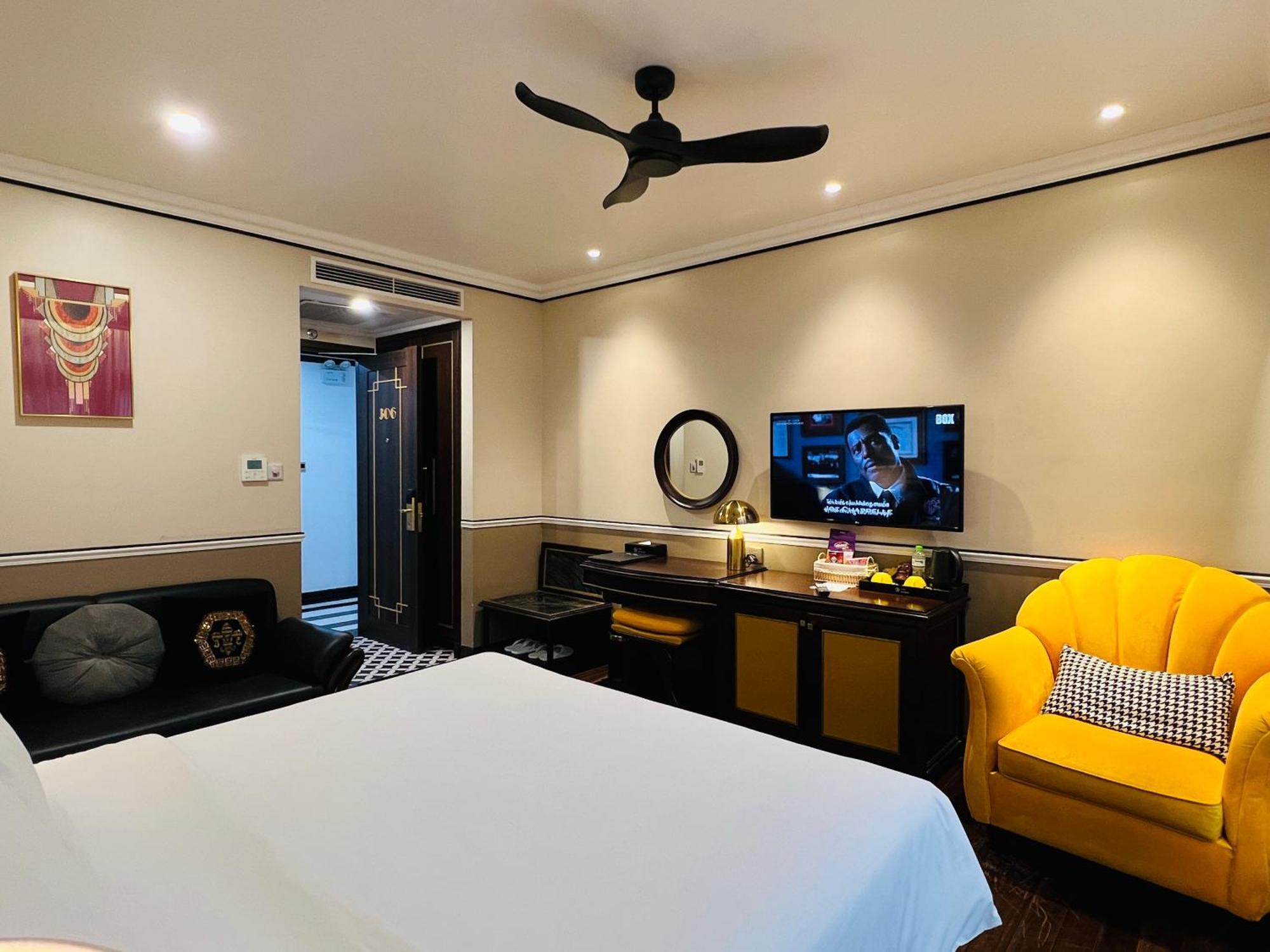 Hotel Du Monde Art Hanoi Bagian luar foto