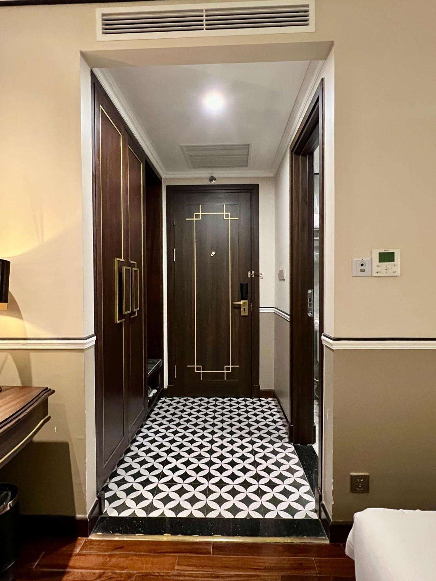Hotel Du Monde Art Hanoi Bagian luar foto