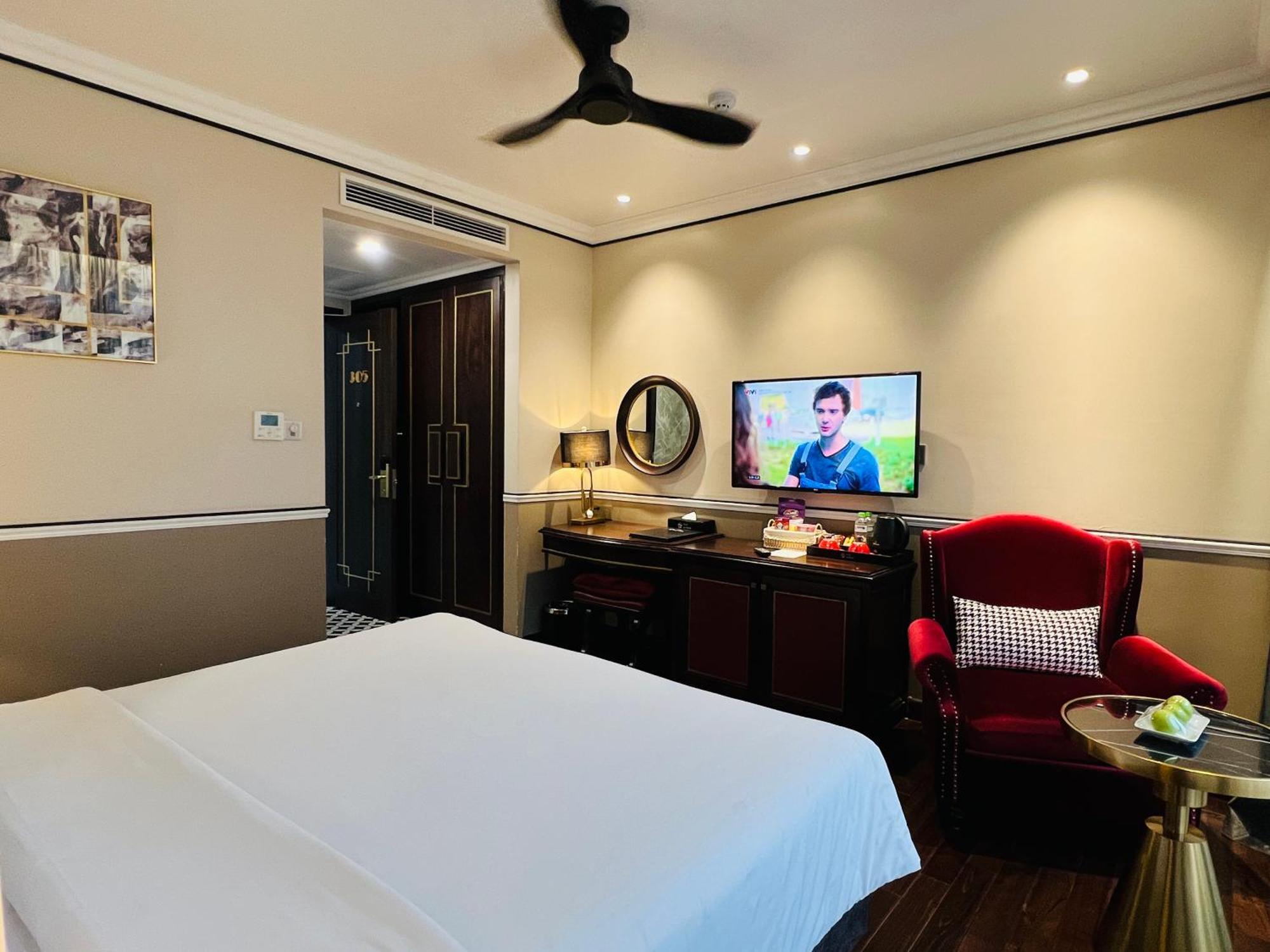 Hotel Du Monde Art Hanoi Bagian luar foto