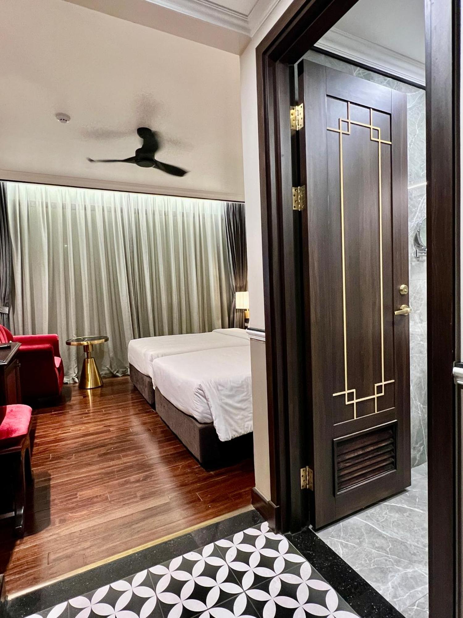 Hotel Du Monde Art Hanoi Bagian luar foto