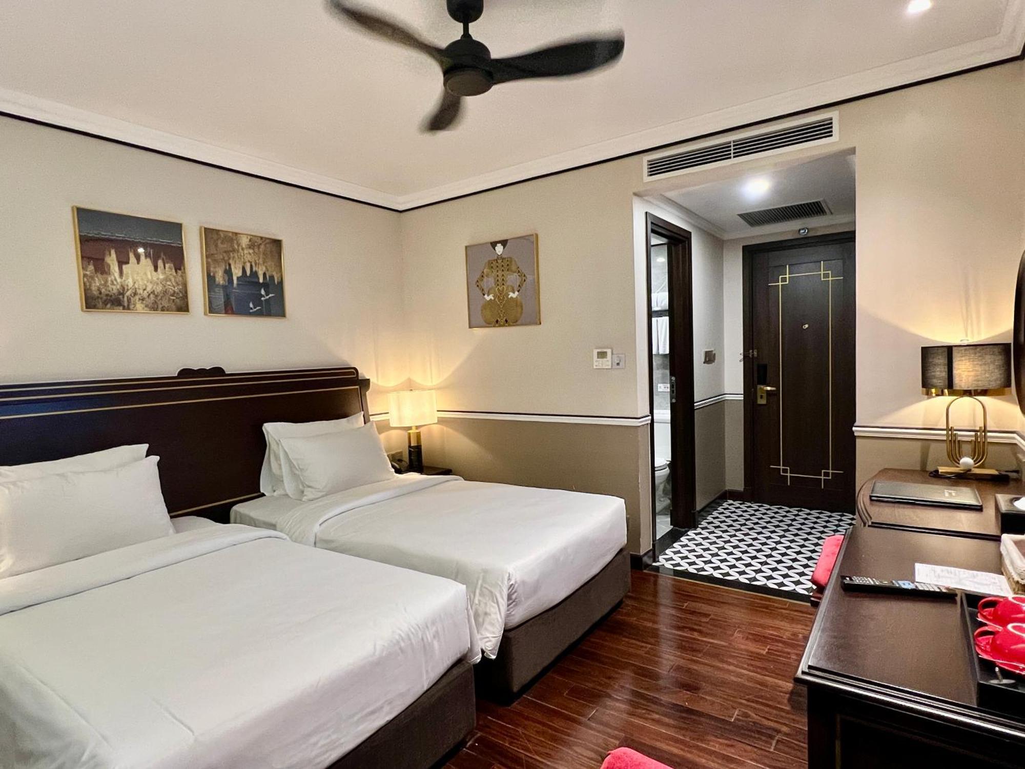 Hotel Du Monde Art Hanoi Bagian luar foto