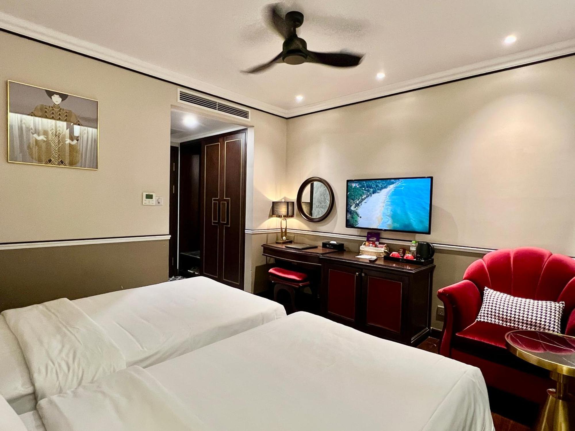 Hotel Du Monde Art Hanoi Bagian luar foto